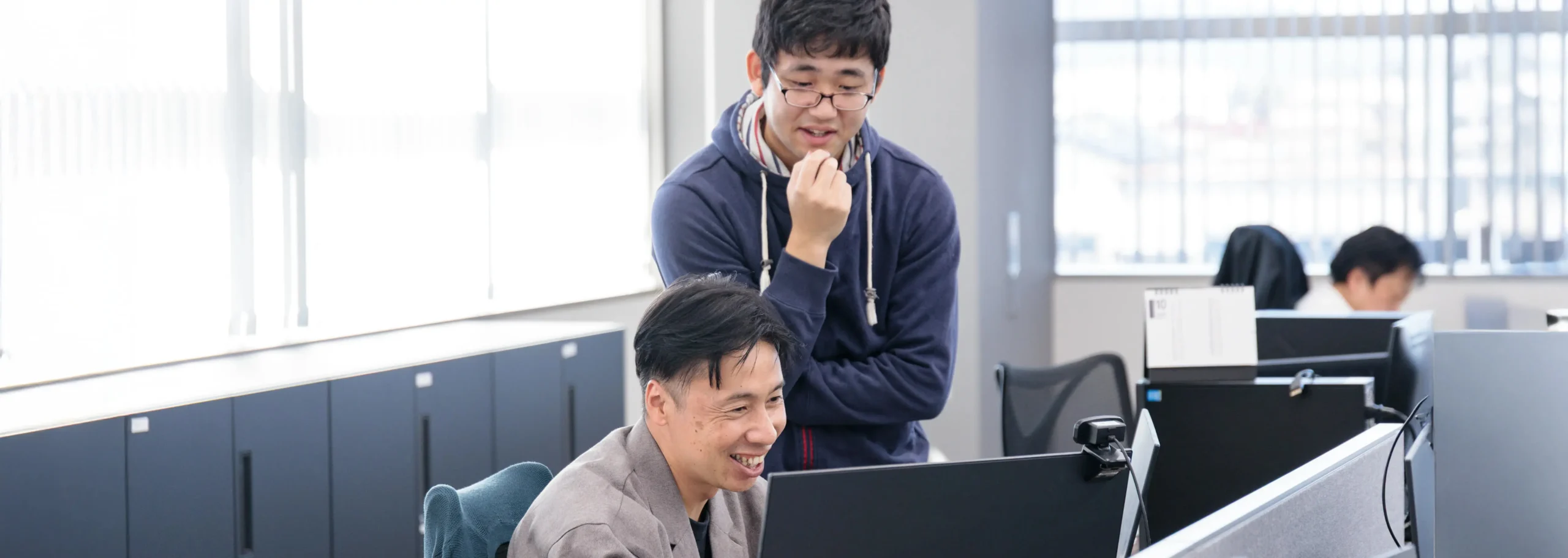 いきいきと働くキャリア採用者の様子